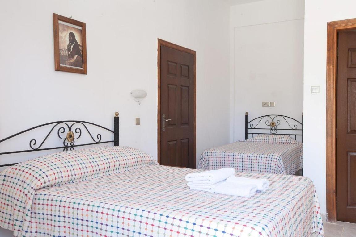 Glaro Garden Hotel Agia Trias Esterno foto