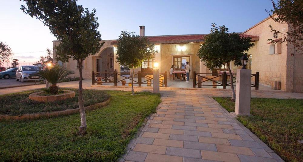 Glaro Garden Hotel Agia Trias Esterno foto